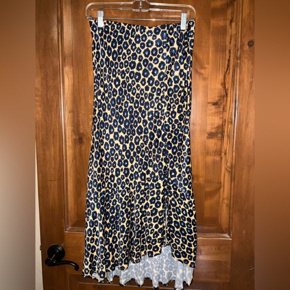 Anthropologie Maeve Janelle Leopard Bias Slip Skirt Silky with Slit Size xs - Picture 7 of 9